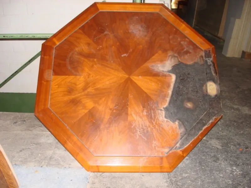 Kirschbaumtisch Brandschaden