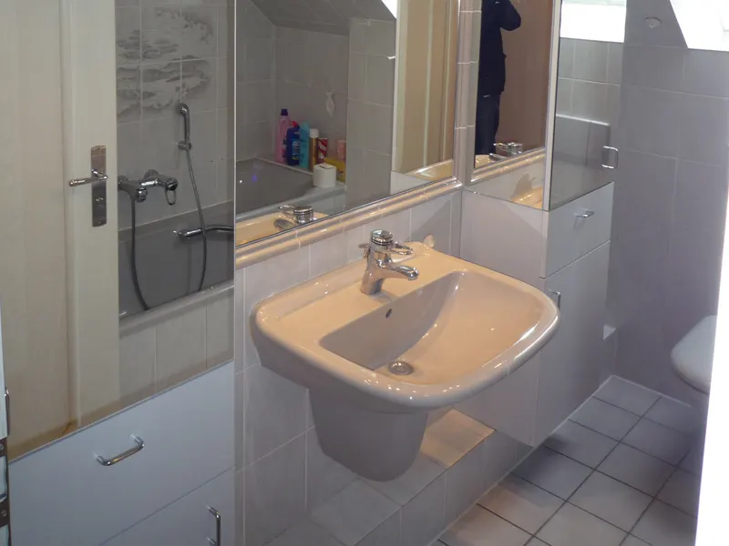 Badezimmerschänke