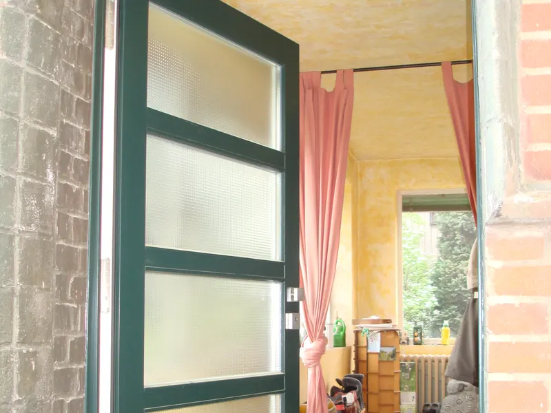 Haustür Eiche, grün, mit Glas, Ansicht, offen