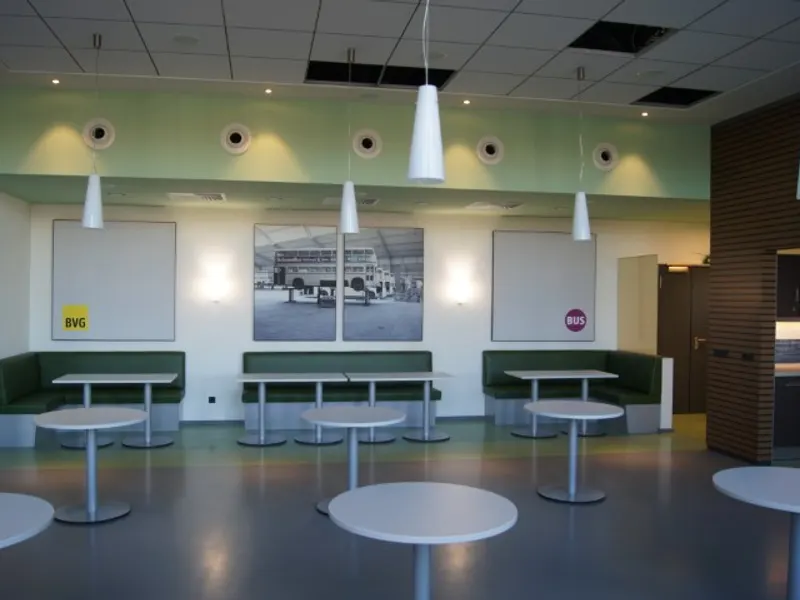Sitzbänke mit Kunstleder BVG Müllerstraße
