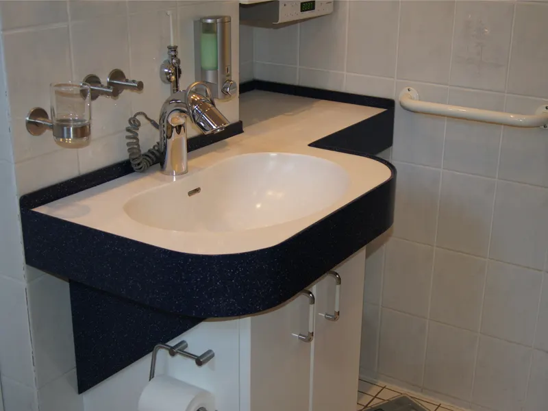 Waschtisch Corian (Mineralwerkstoff)