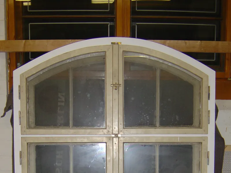 Kastendoppelfenster, neue Rahmen mit Futter, alte Flügel