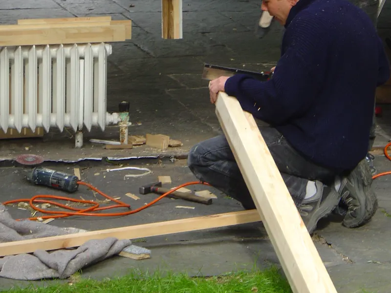 Fensterreparaturen — ausgeführte Arbeit der Tischlerei gegusch